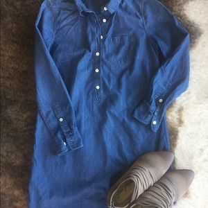 Denim JCREW dress with buttons and pocket 2